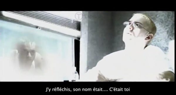 Screenshot clip Stan fantôme dans la vitre